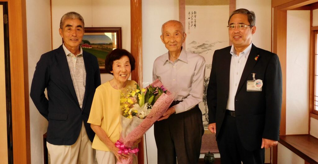 News】数え100歳の高齢者のお宅を天白区長が訪問 |